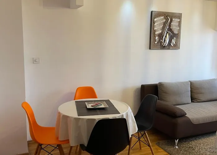 Center Gem Apartment *