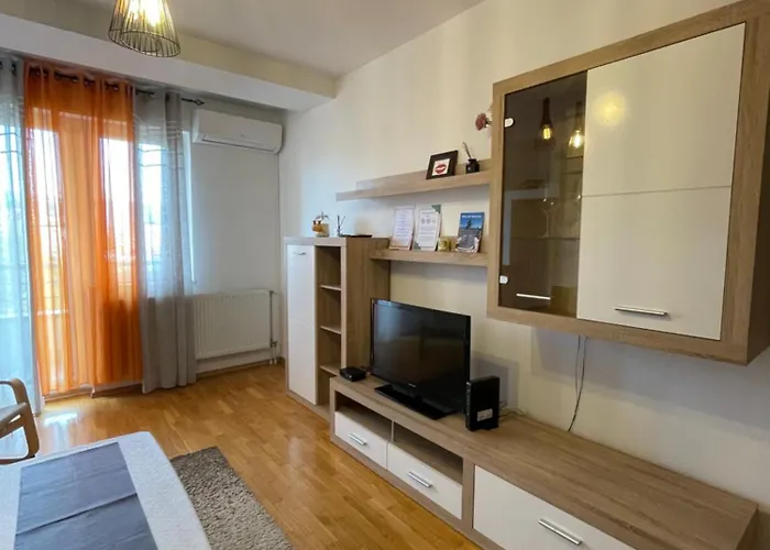 Center Gem Apartment