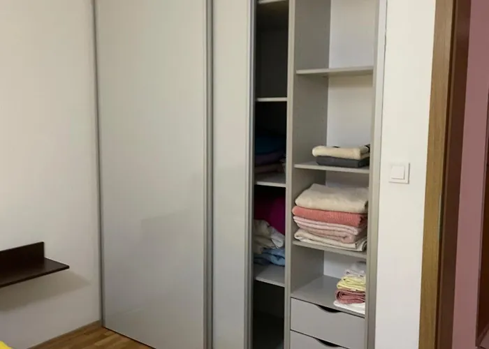 Apartment Center Gem *